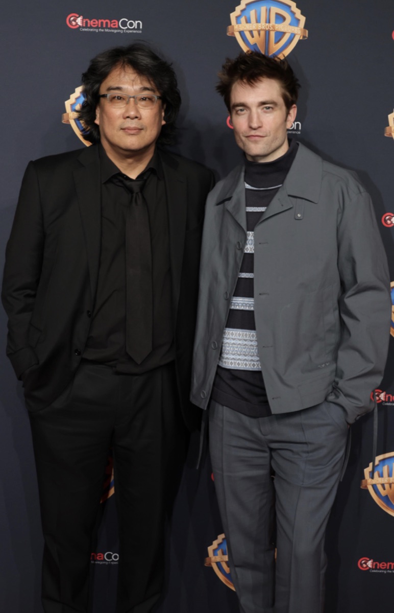 미키 17 봉준호 로버트 패틴슨