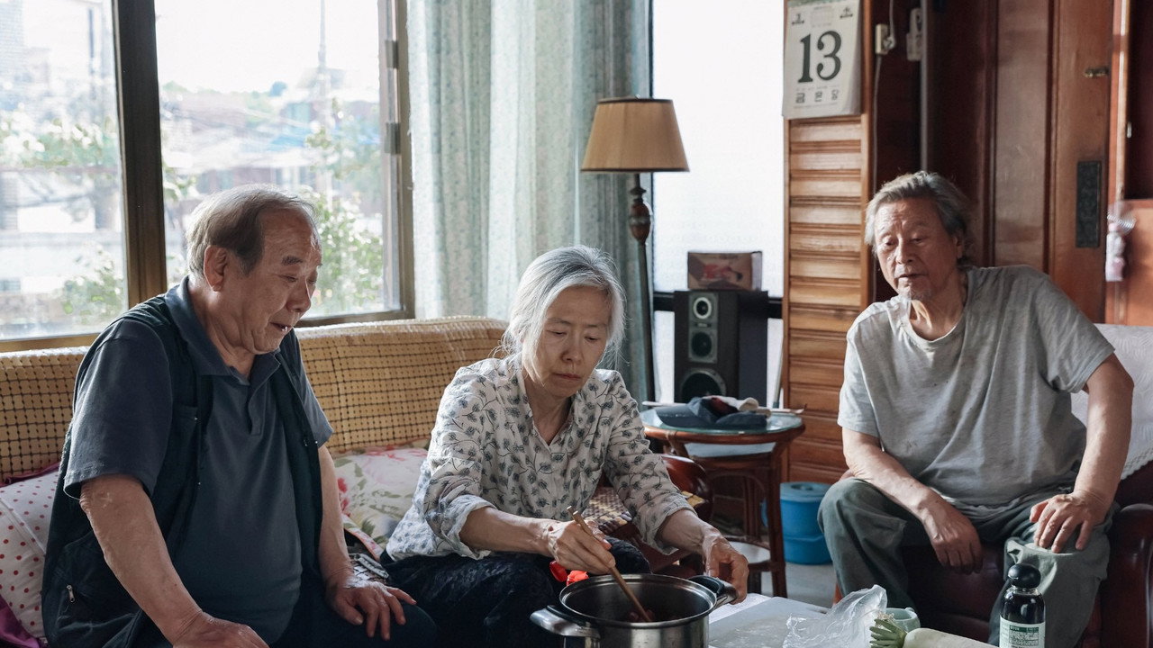 사람과 고기 스틸 — 세 배우의 케미 장면