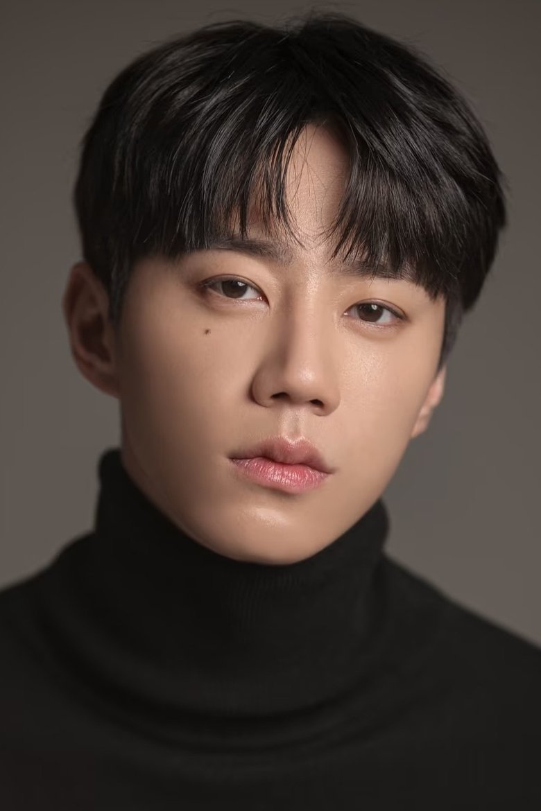 이준영 프로필 | 포핸즈 최정요 역 전학생 피아니스트