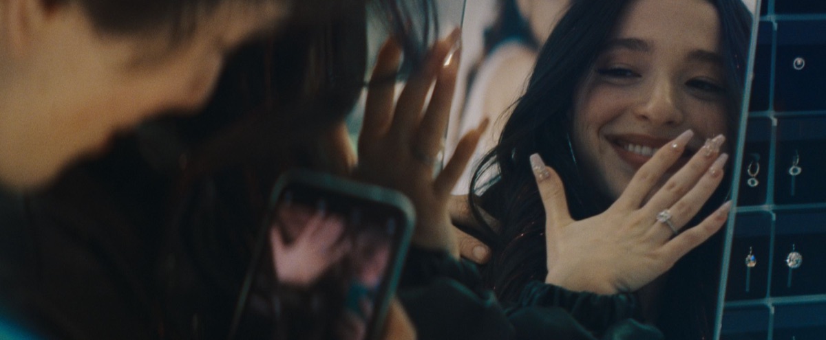 영화 아노라 관람평 후기