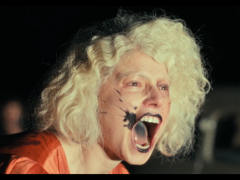 브라이드 영화 스틸컷 — 1930년대 시카고 고딕 분위기