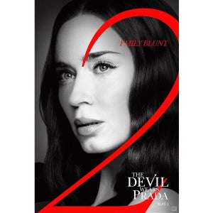 악마는 프라다를 입는다 2 스틸컷 — 패션 업계 디지털 전환을 다루는 장면