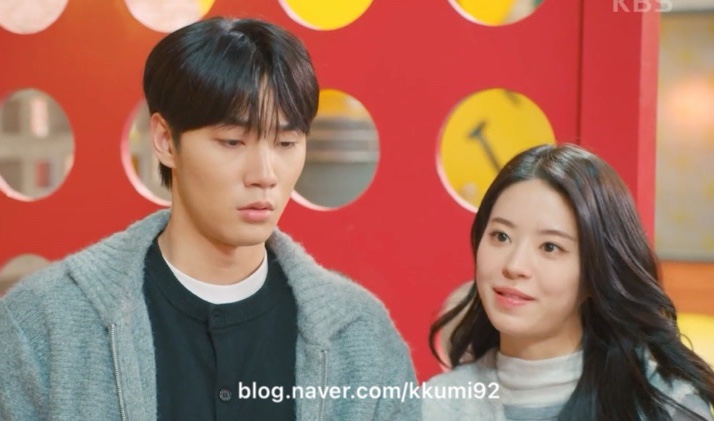 기리고 소원 앱 스마트폰 저주 넷플릭스 YA 호러 시리즈