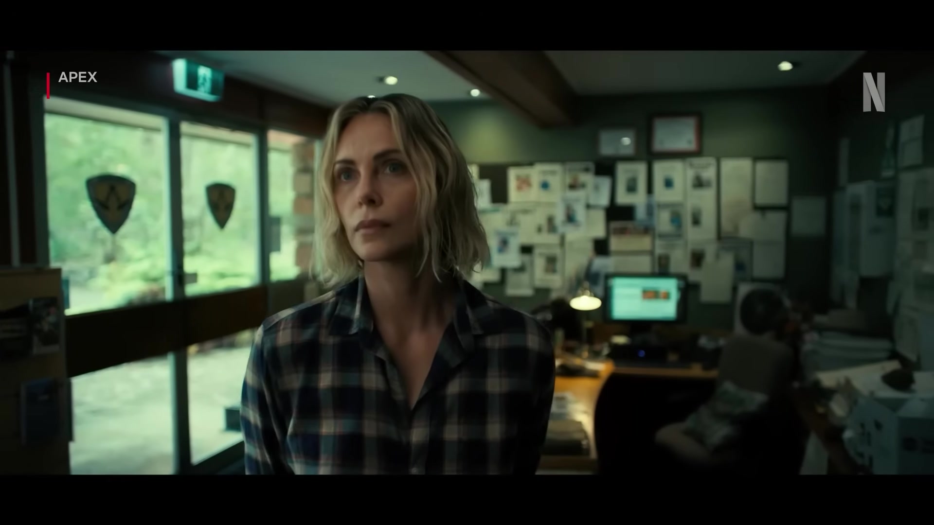 Apex 2026 태런 에저튼 빌런 악역 스틸컷