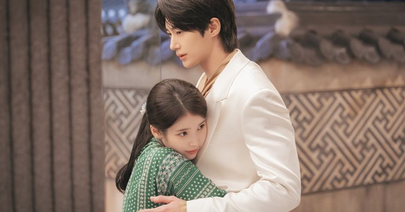 21세기 대군부인 아이유 변우석 계약결혼 장면