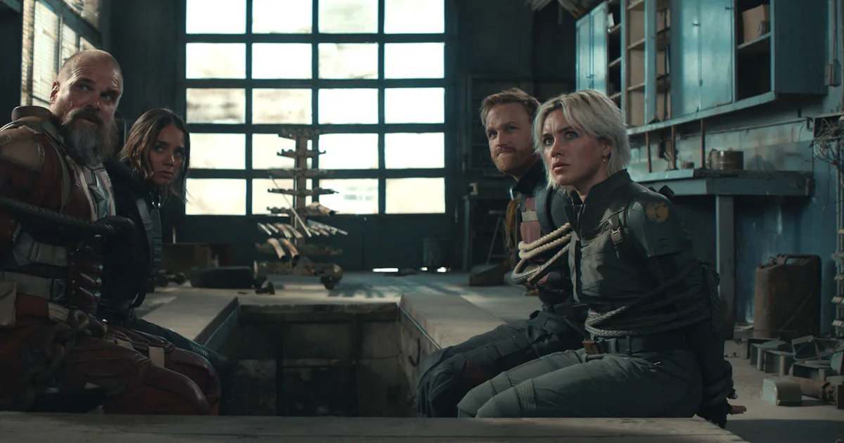 썬더볼츠* 엘레나 벨로바 스칼렛 요한슨 플로렌스 퓨 팀 장면